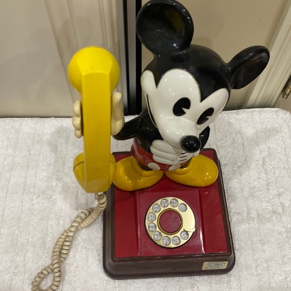COPY - Mickey Mouse phone